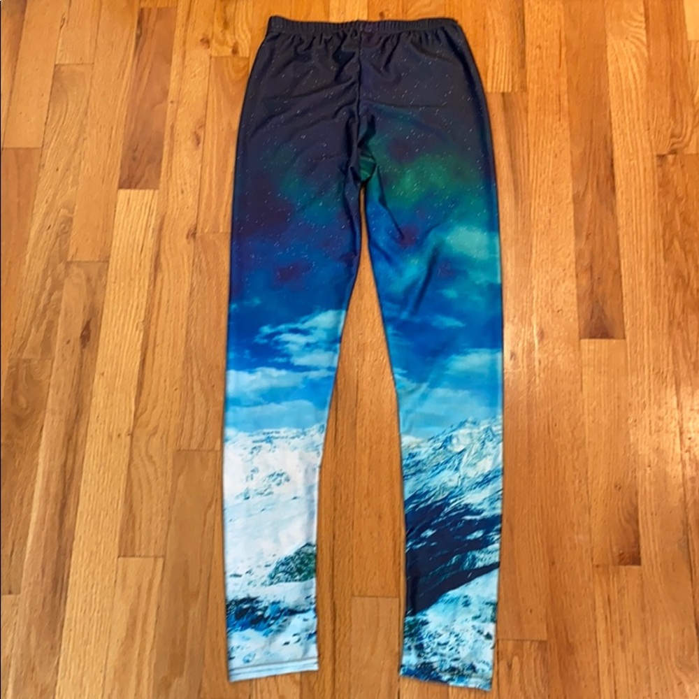 Snowy mountain nature leggings - Picture 2 of 9